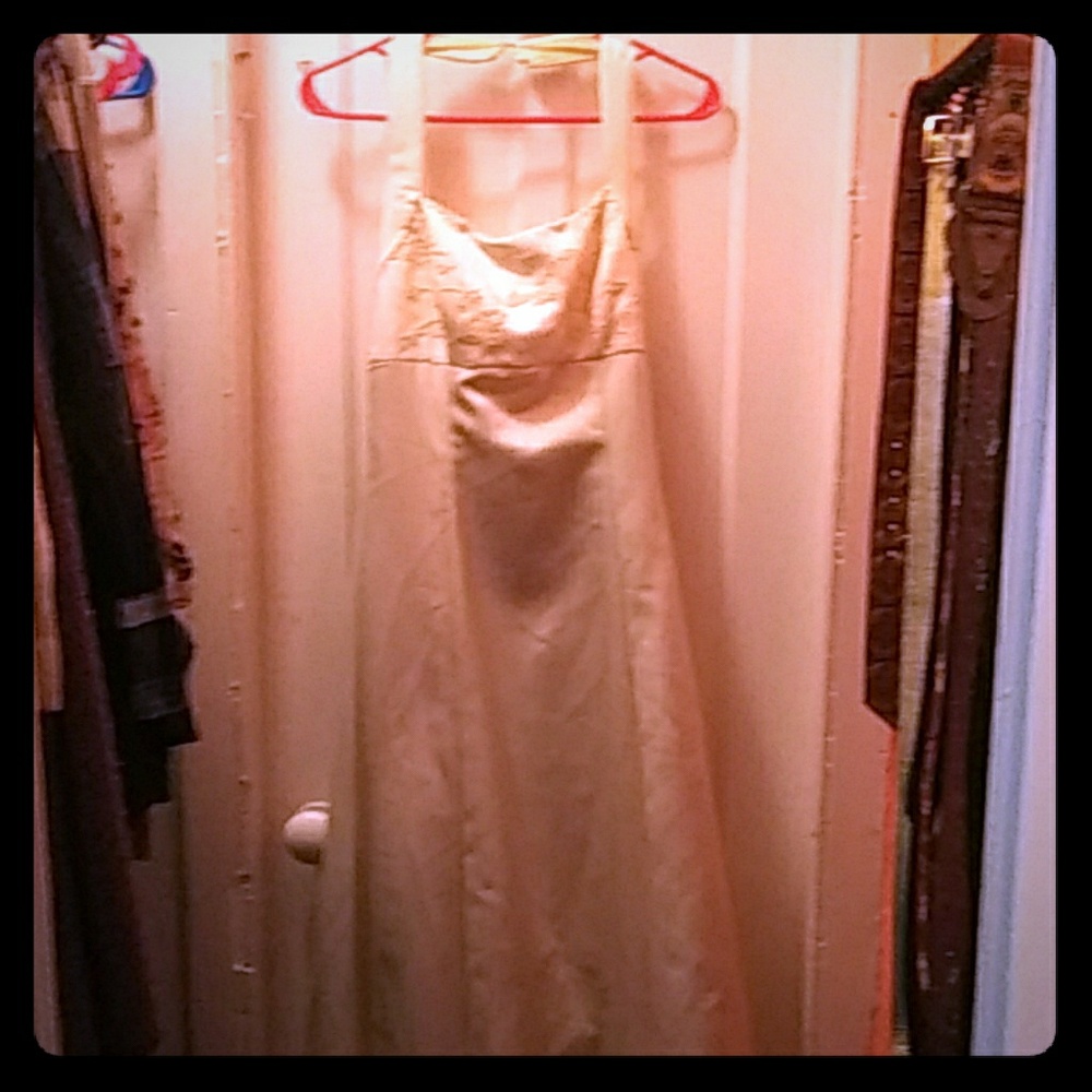 Stunning Halter Top Ivory Wedding Dress by Zum Zum